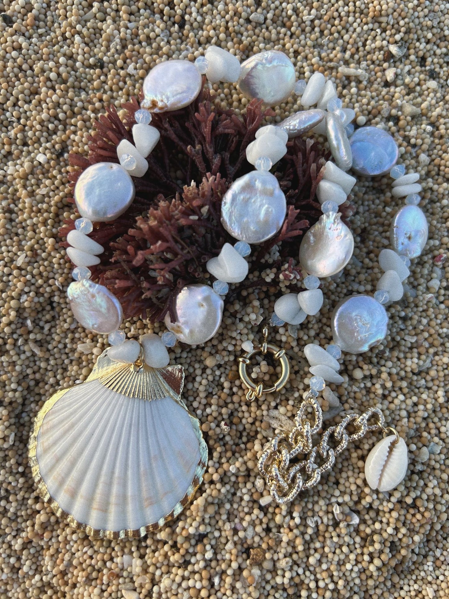 Fashion accessory accessories summer trend trends trendy necklace bali handmade shell shells river pearls women jewelry jewellery jewelries sexy milky shell Uluwatu Bukit Indonesia island vibe sea waves seashell mermaid vibe sand barefoot blue lagoon girls timor necklace