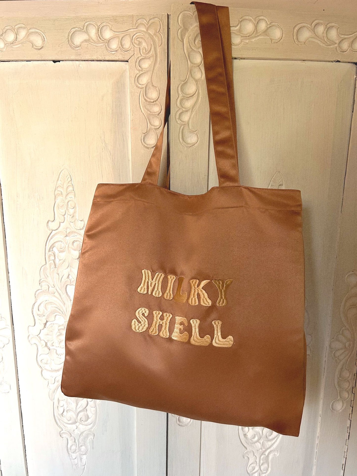 milky shell milky bag satin silk gold jewelry jewelries jewellery shell river pearl trend belly chain necklace earrings